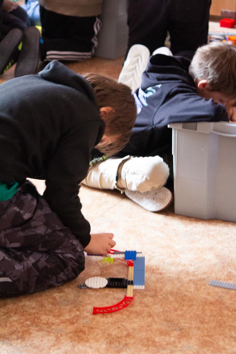 Workshop Build the Change na ZŠ Jungmannovy sady v Mělníku | Včely: Biodiverzita & Klimatická změna