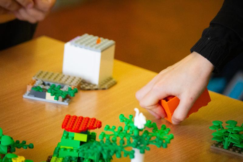 Workshop Build the Change na ZŠ Jungmannovy sady v Mělníku | Včely: Biodiverzita & Klimatická změna