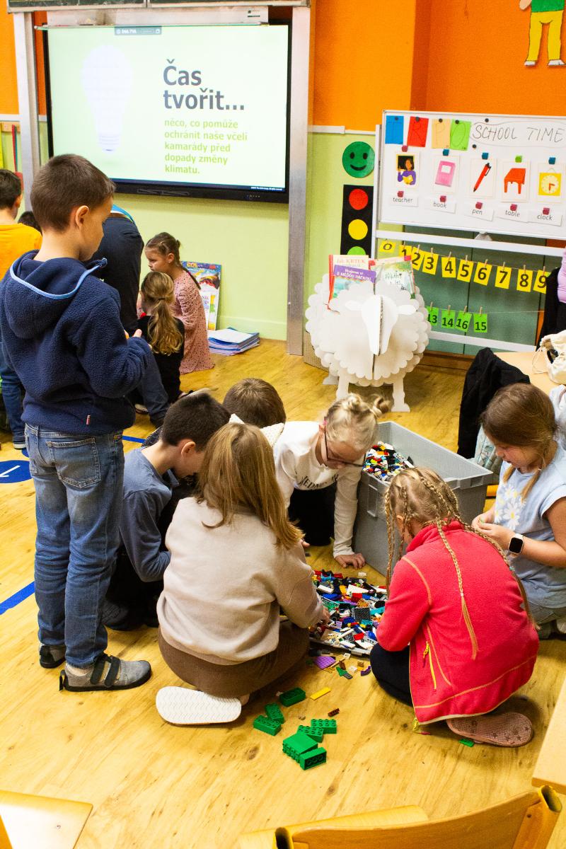 Workshop Build the Change na ZŠ Jungmannovy sady v Mělníku | Včely: Biodiverzita & Klimatická změna